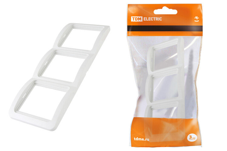 Рамка 3-ая вертикальная белая "Валдай" | SQ1804-0020 | TDM