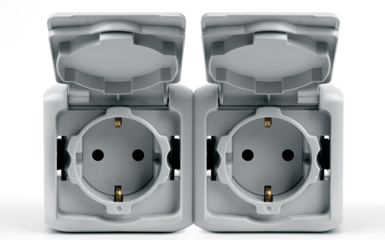 Quteo Серый Розетка 2-я с/з с шт IP44 | 782353 | Legrand