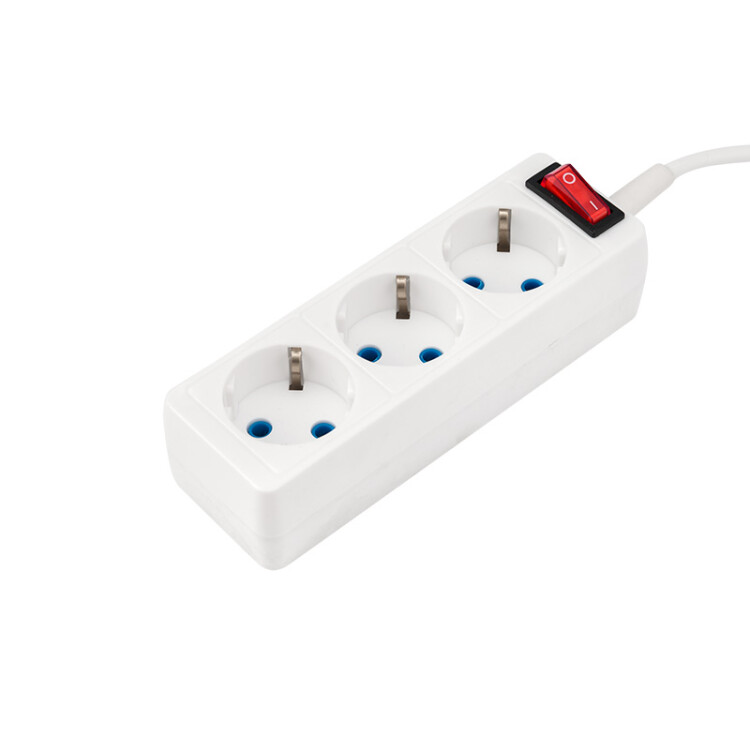 Удлинитель 3 гнезда, 10 м, 3х0.75 кв.мм, с/з, белый | 11-7208 | PROconnect